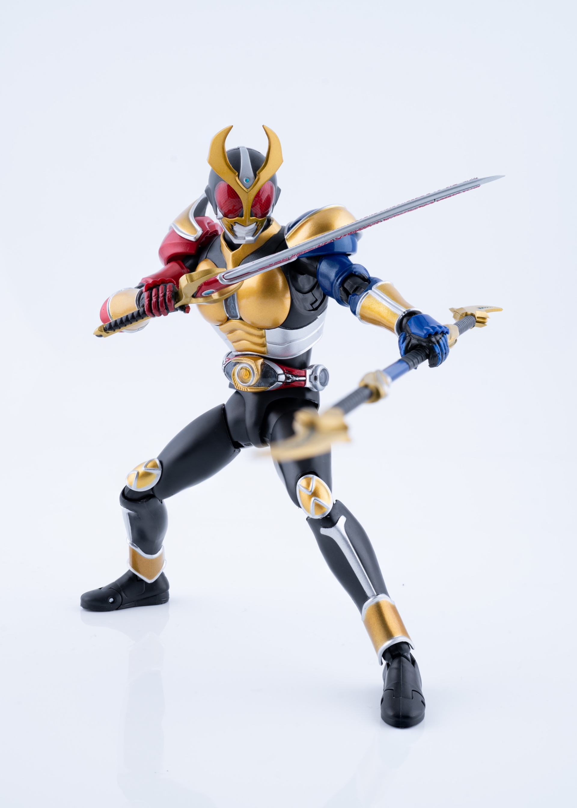 仮面ライダーアギト トリニティフォーム フィギュア 当時物 SHF 真骨彫 希少 仮面ライダーアギト トリニティフォーム フィギュア 当時物 SHF