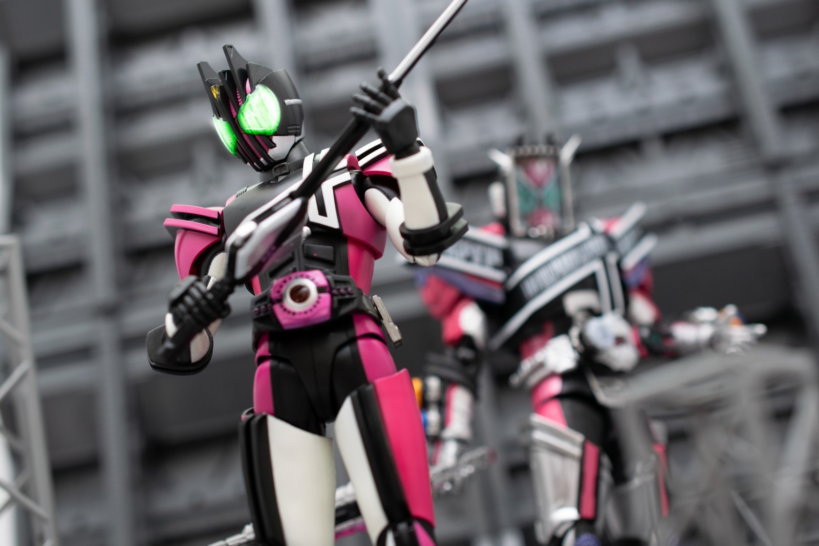 レビュー】S.H.figuarts 仮面ライダーディケイド (ネオディケイ ...