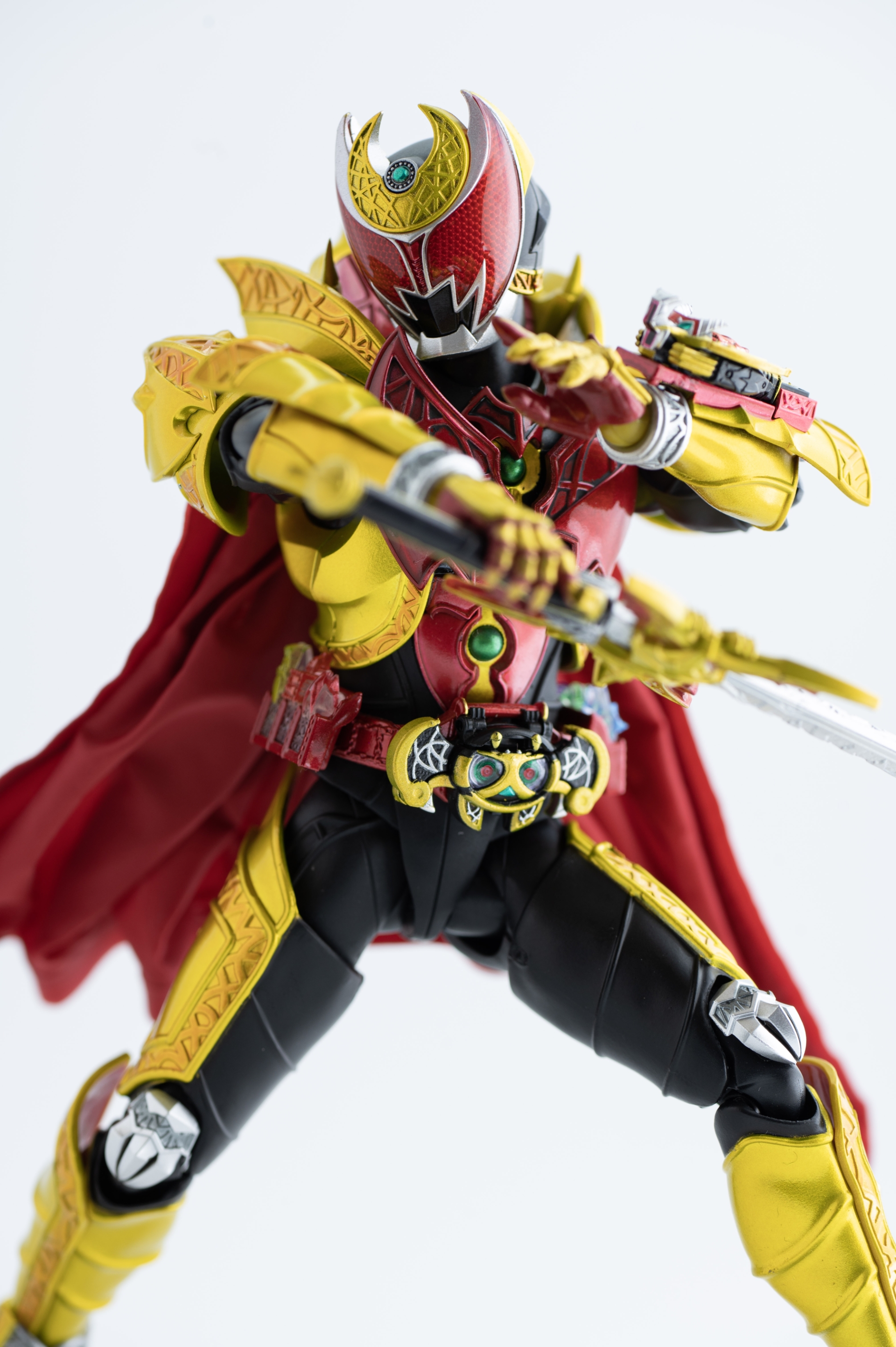 レビュー】S.H.figuarts 仮面ライダーキバ エンペラーフォーム