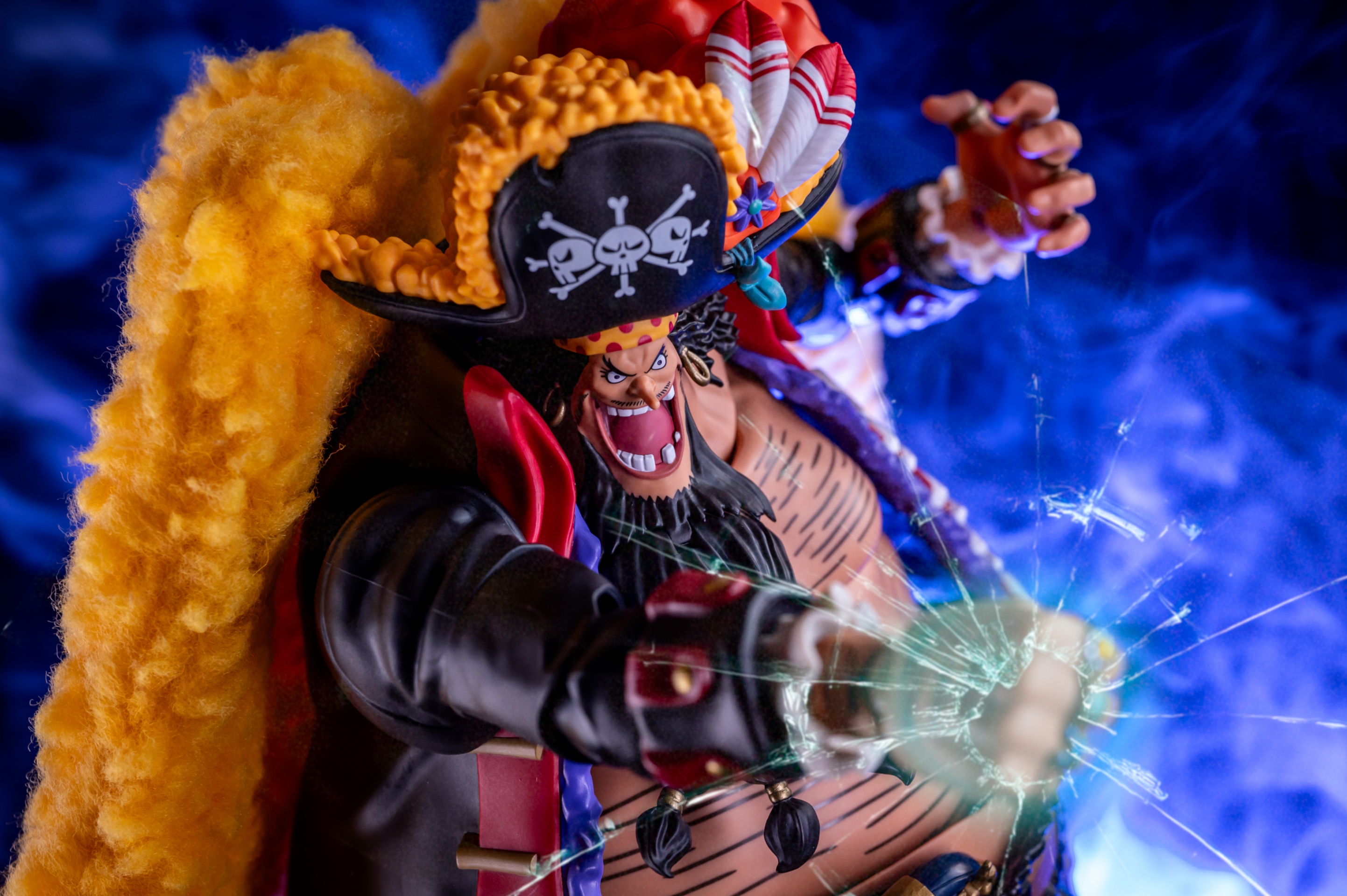 レビュー】S.H.figuarts マーシャル・D・ティーチ -四皇- : 関節