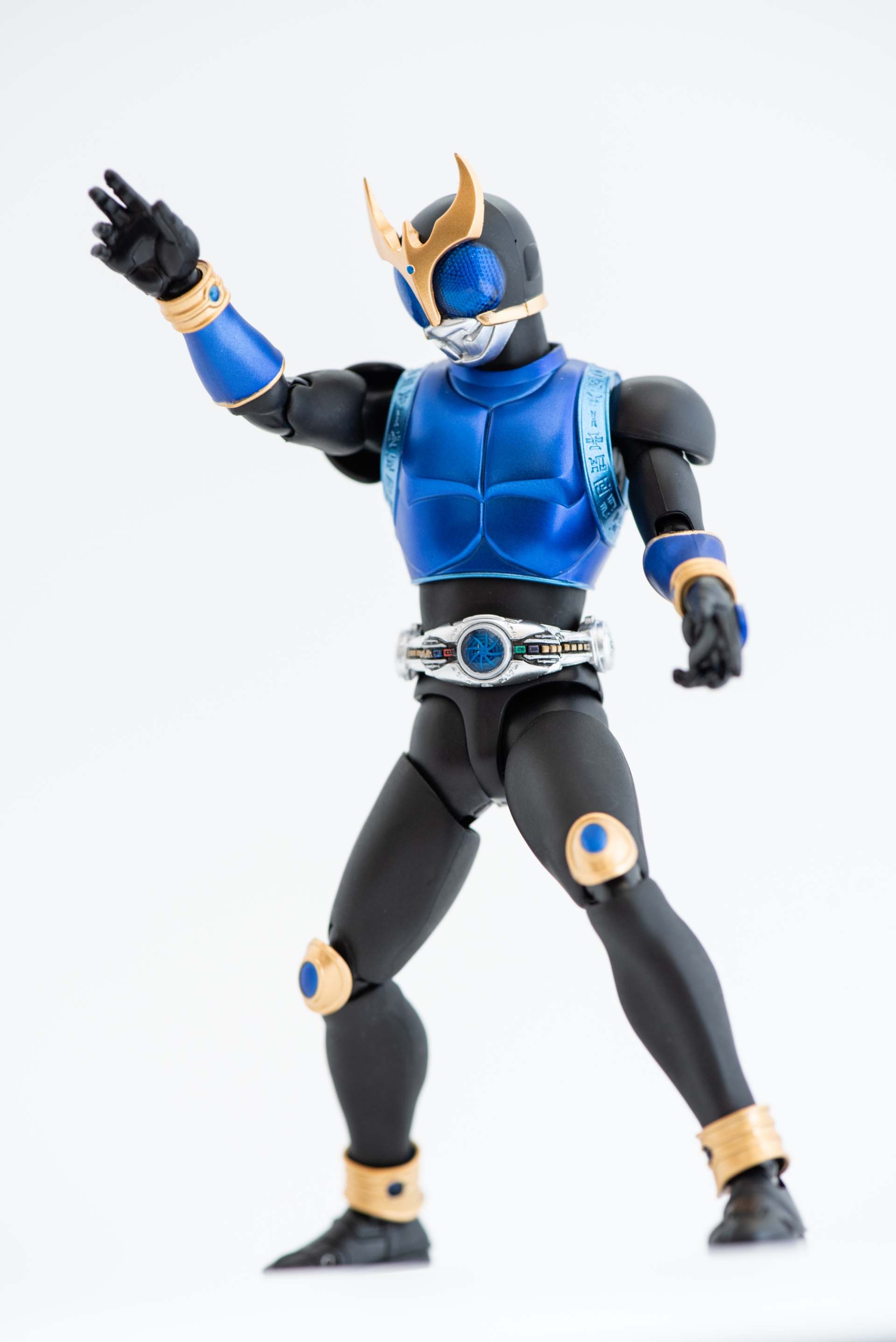 期間限定お試し価格 真骨彫製法 仮面ライダークウガ ドラゴンフォーム ペガサスフォーム 特撮