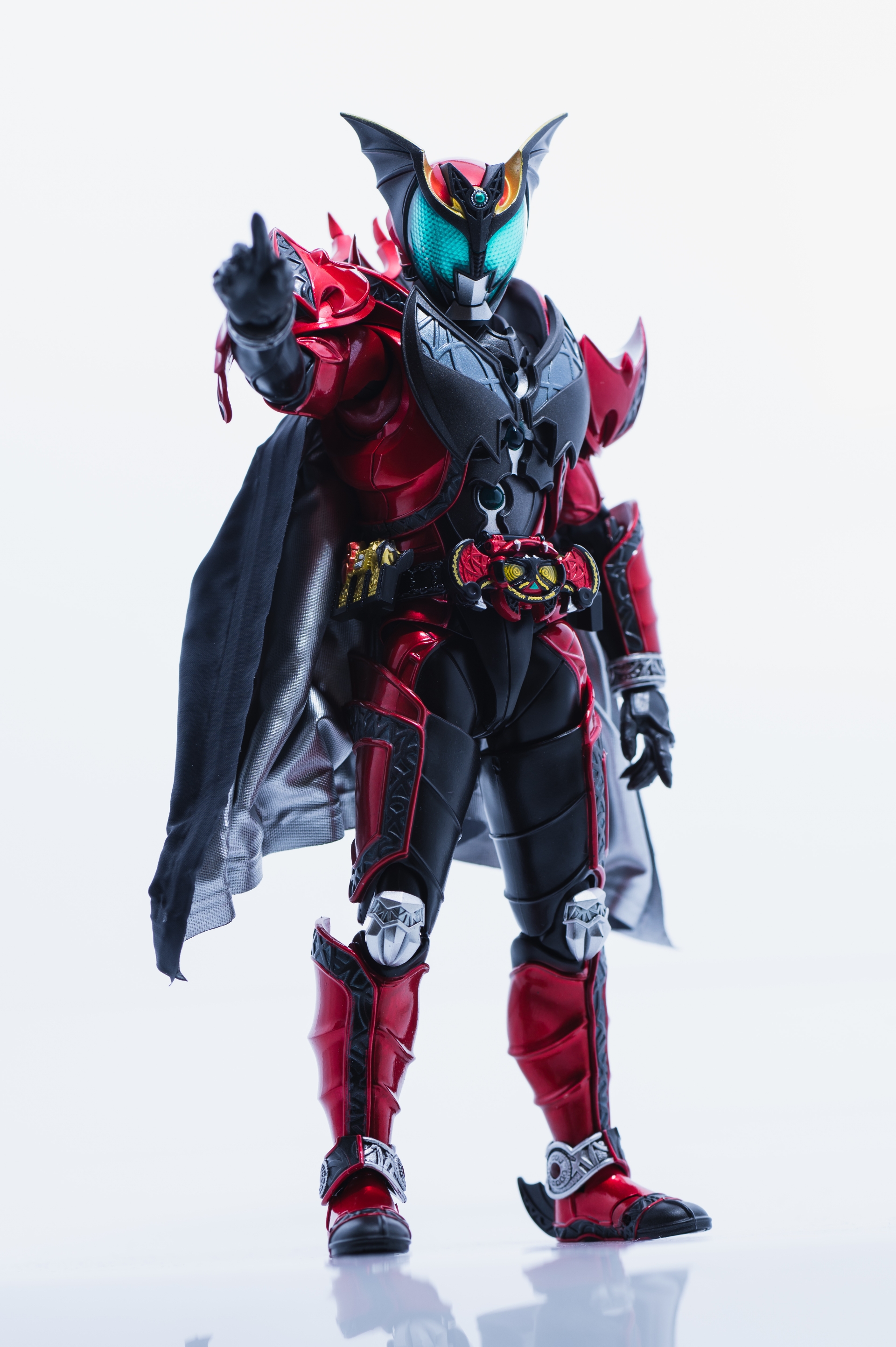 S.H.Figuarts 仮面ライダーダークキバ 真骨彫製法 - 多々買いは