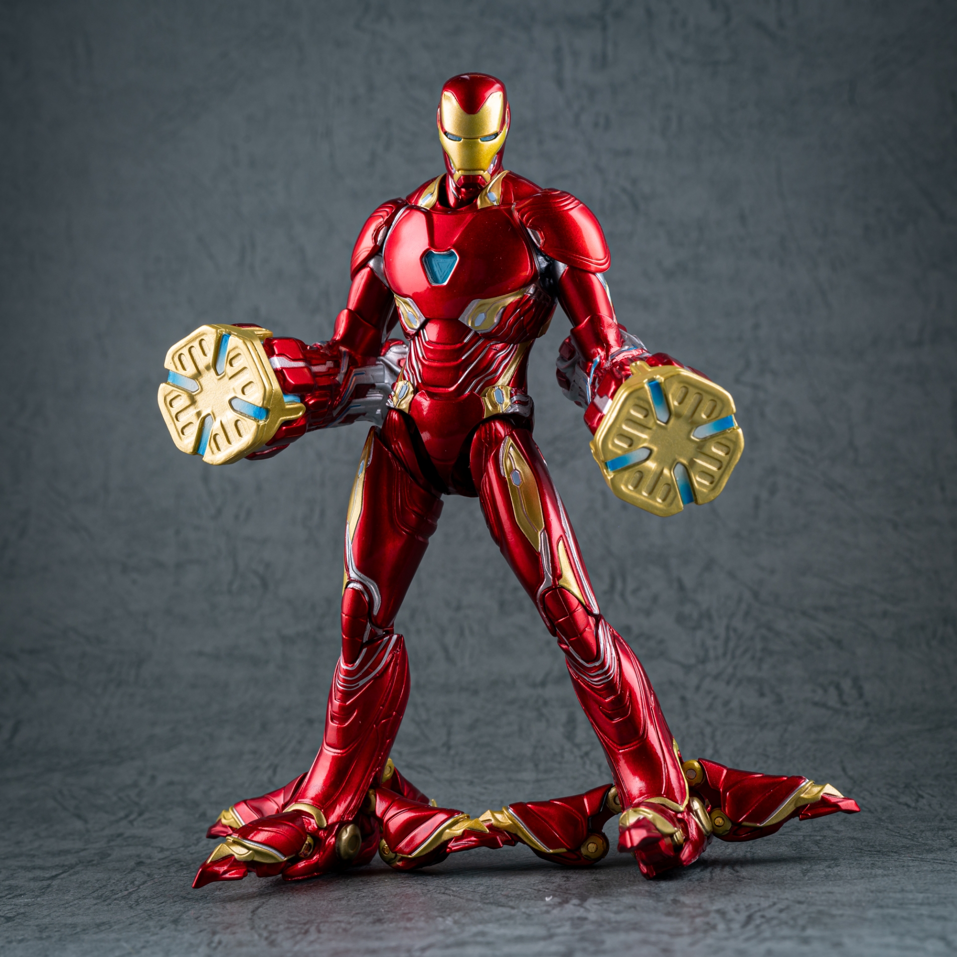 レビュー】MAFEX アイアンマン マーク50 (INFINITY WAR Ver.) : 関節