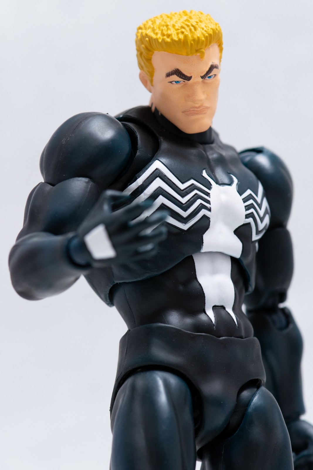 レビュー】MAFEX ヴェノム(COMIC ver.) : 関節フィギュア庫