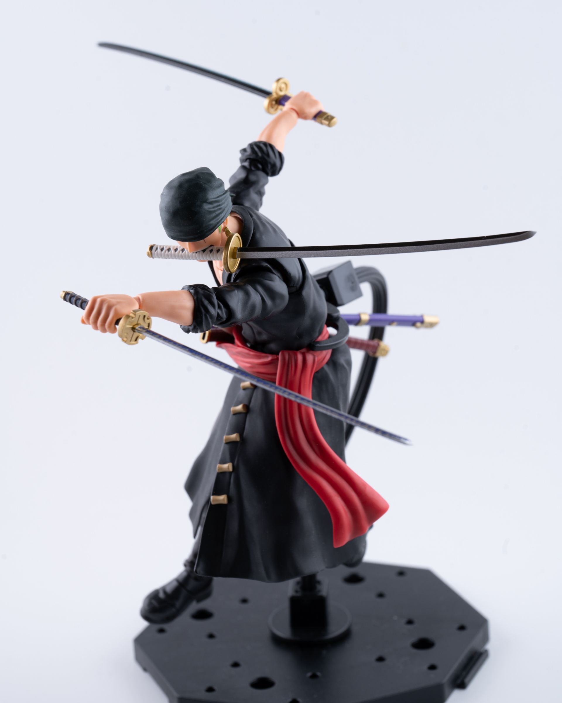 レビュー】S.H.figuarts ロロノア・ゾロ -鬼ヶ島討入- : 関節