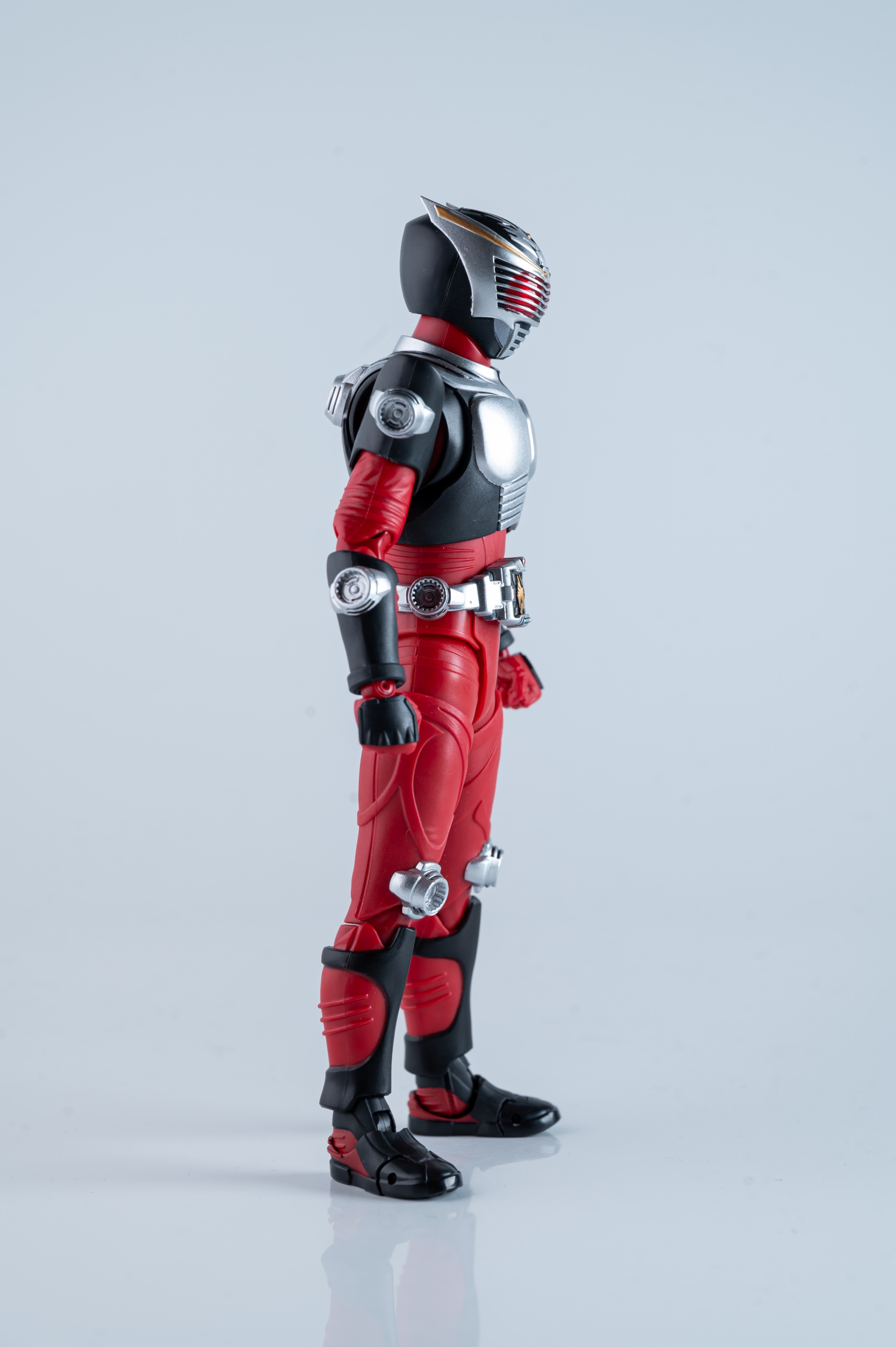レビュー】S.H.figuarts 仮面ライダー龍騎 真骨彫製法 : 関節