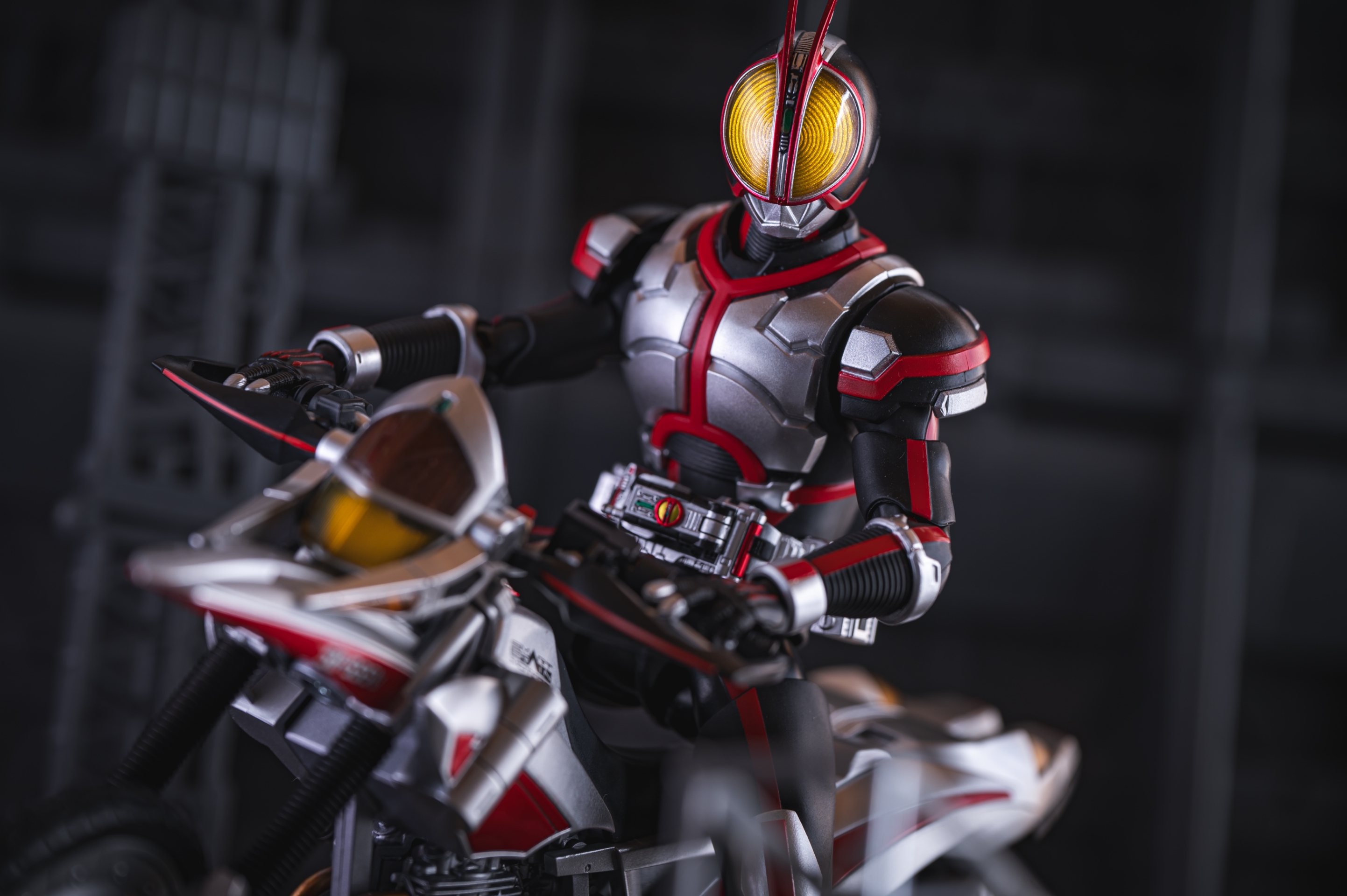 レビュー】S.H.figuarts オートバジン(ビークルモード) : 関節