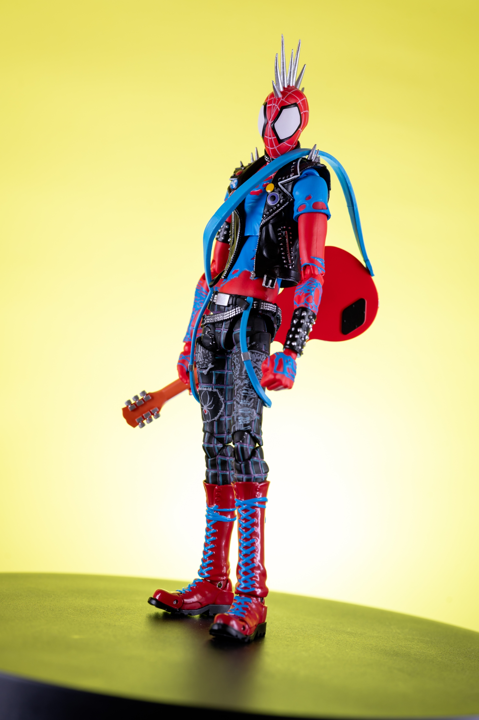 S.H.Figuartsスパイダーマン スパイダーバース スパイダー・パンク 61AHNnNsBVL._UF350,350_QL80_.jpg