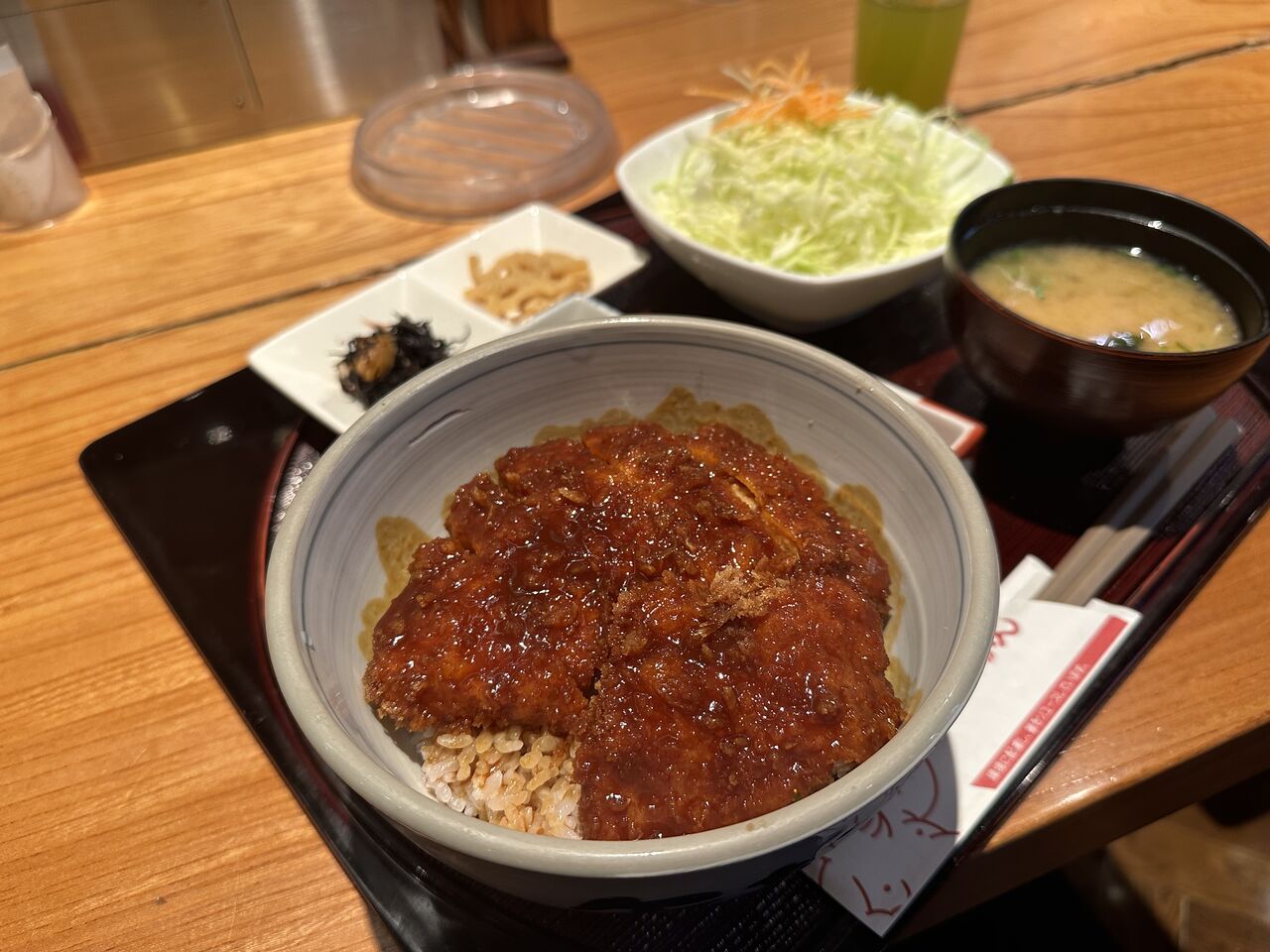 矢場とん東京銀座店」で「みそかつ丼」（東京都中央区） : ソースかつ