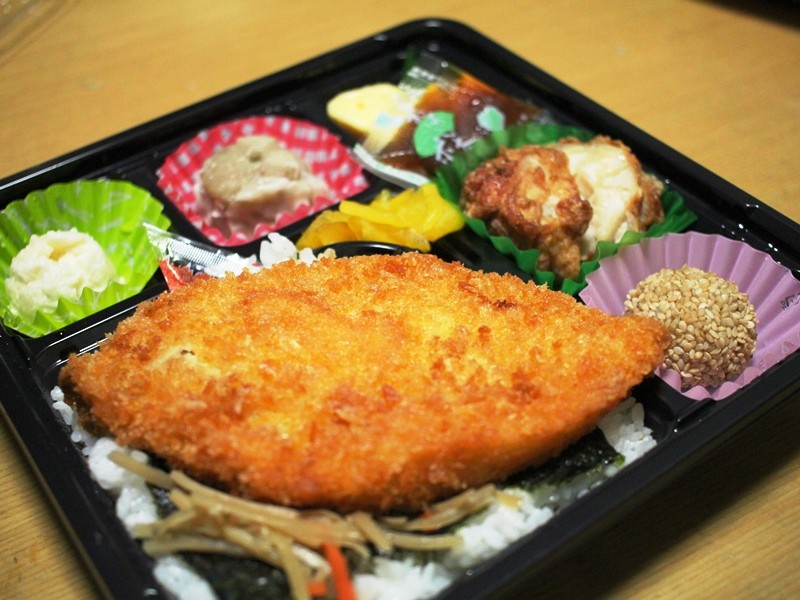 のんびりと高知で お弁当太郎でお弁当を買って帰る