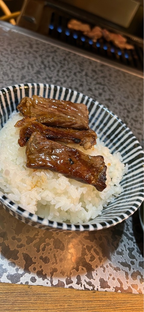 大阪市北区梅田の かどやホルモン店