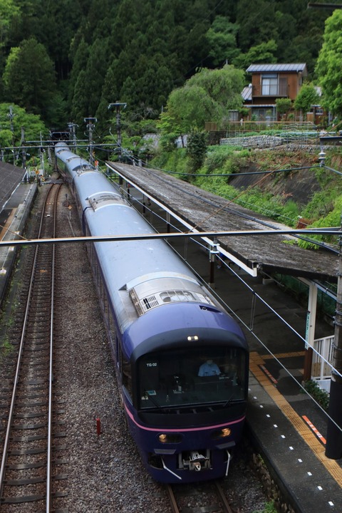 華 跨線橋より 2