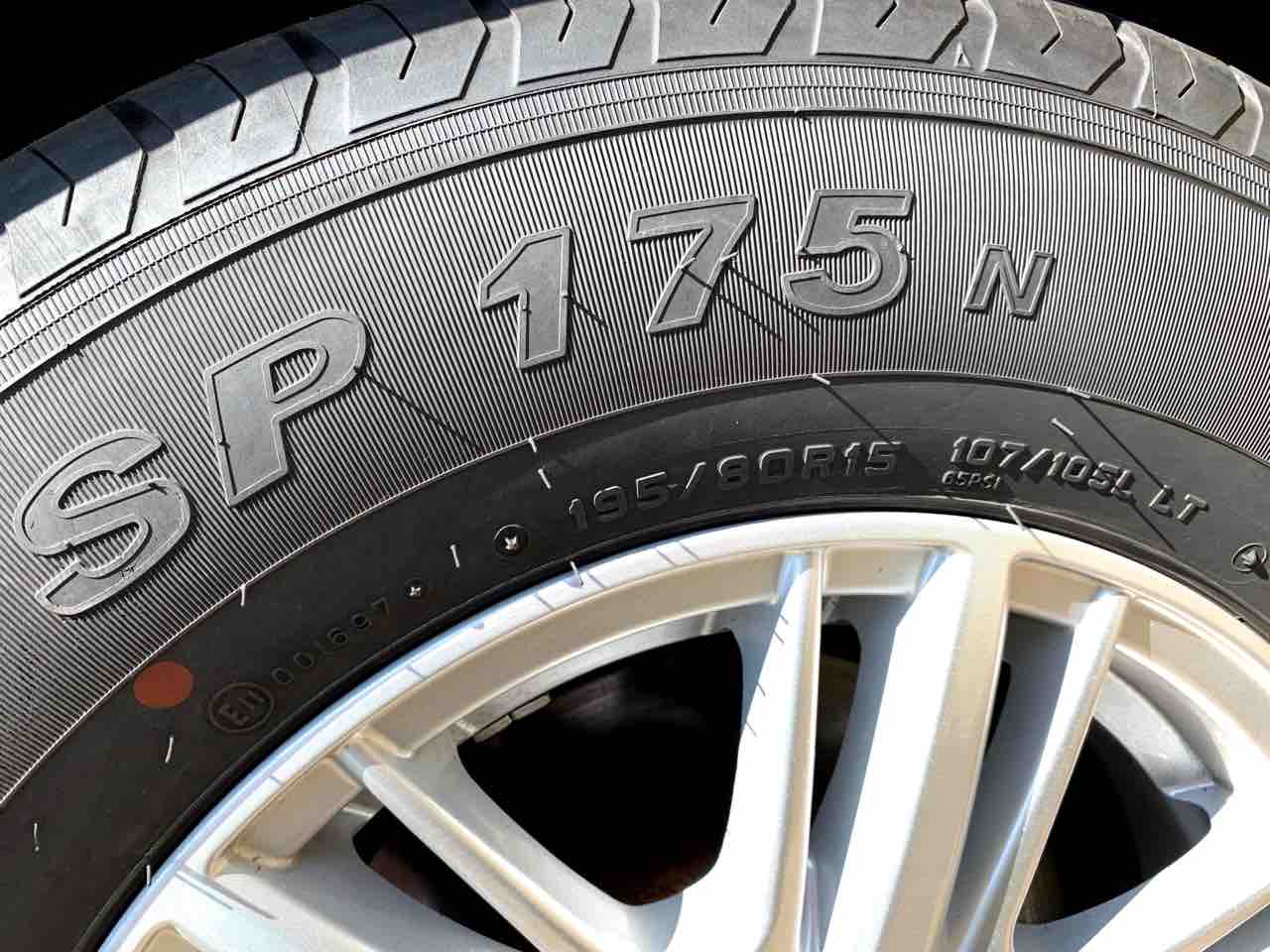 キャンピングカーのタイヤ空気圧 遊人でいこう