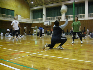 トスを上げるまさやん2