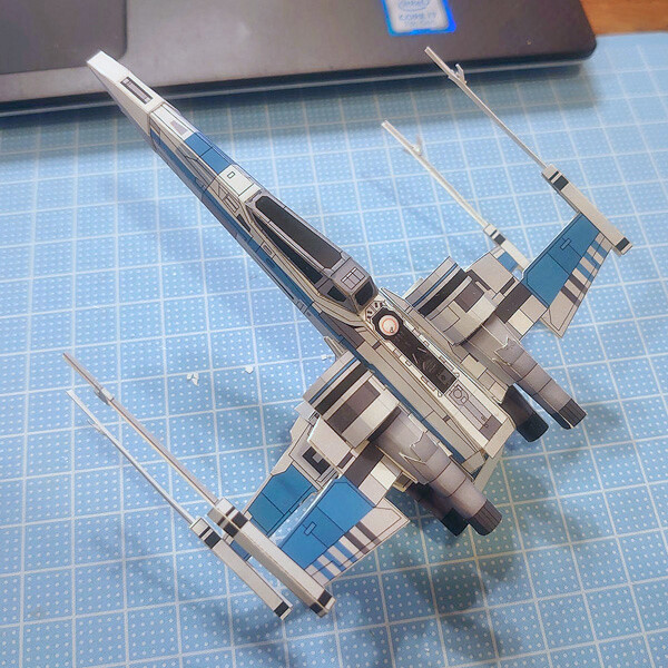難易度 中 型紙 T 70 X Wing Starfighter １枚 Paper Model Masayu I Blog ちらしのうら Part 3