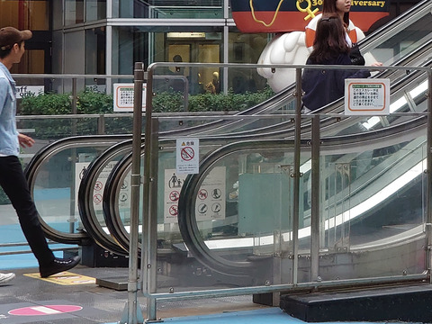 06__Xperia05_52mm_Crop1