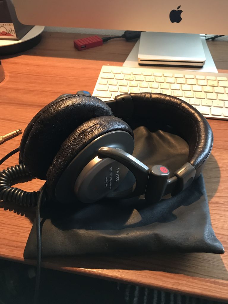 【交渉可】【美品】SONY MDR-Z900 SONY : MDR-Z900 - 中古 | オーディオユニオン