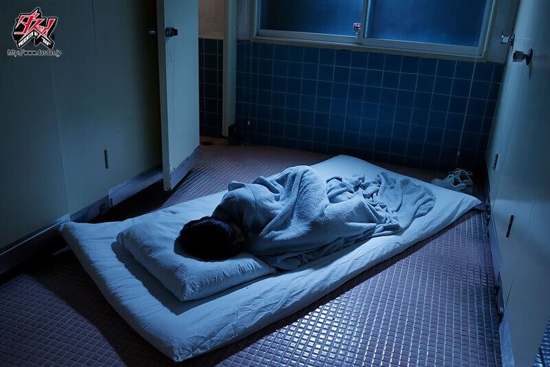 便女生活。臭い、汚い、拒めない。おれたち部員専用のザー汁ナマ処理マネージャー就任おめでとう！ 東條なつ