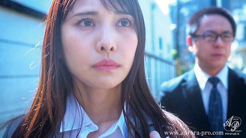花衣つばき 中出し 恥辱の家庭訪問 マゾ調教に孕ませ性交…夫の目の前で素行不良生徒にハメられた美人教師