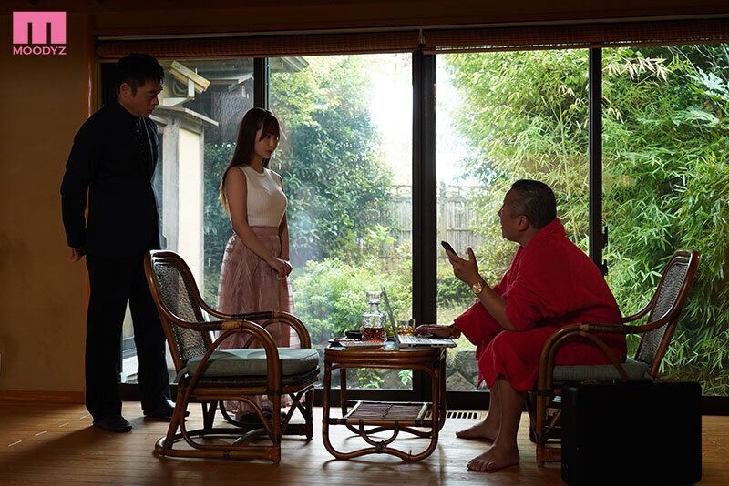 小野六花 乱交 母の治療費を稼ぐため、僕の大好きなカノジョが怪しい資産家オヤジと雇用契約を結び1カ月…まさかアヘアへキメ