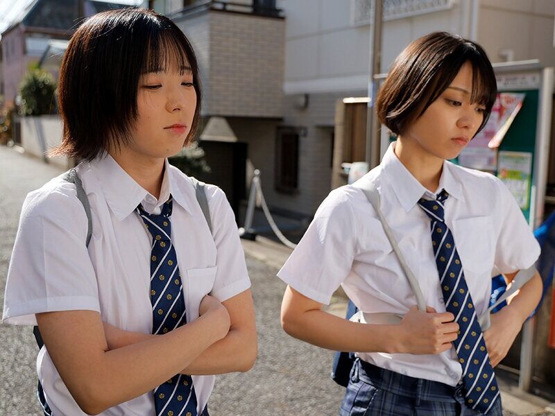 近藤ムム 女装・男の娘 男子校の親友は実は女子！？ ニューハーフつるぺたボーイッシュレズビアン /もなみ鈴