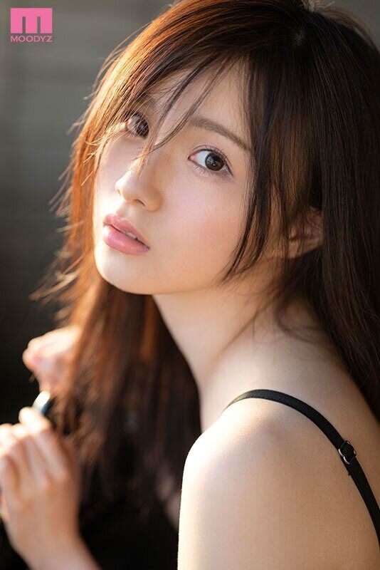 泉ももか 美乳 MOODYZでイチバン、透明感の女神。泉ももか1st BEST 11時間