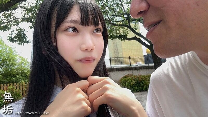望実かなえ 女子校生 背伸びざかりの制服少女は修学旅行を抜け出してパパ世代おじさんとベロチューデート。そのままホテルに籠
