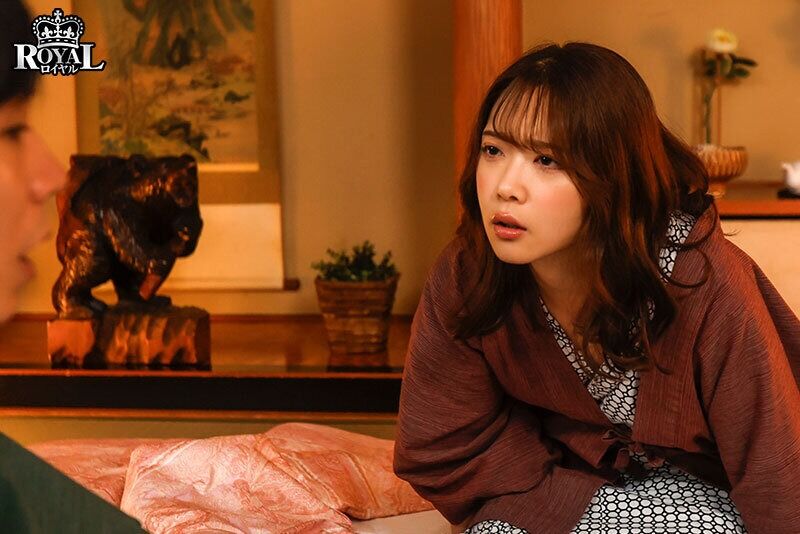 二葉エマ 和服・浴衣 朝起きたら部屋に浴衣がはだけた後輩女子社員！いつも生意気で悪態ばかりついてくるのに、甘えてきたので