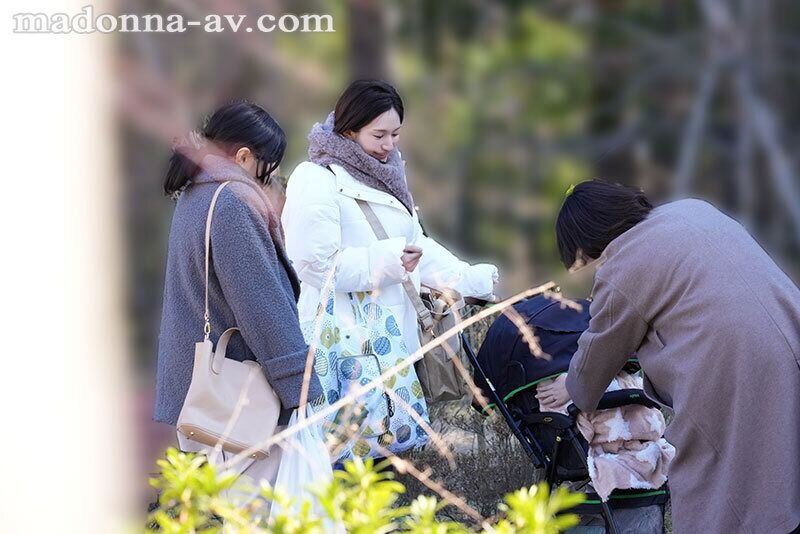 木村玲衣 中出し 巨乳ママ借金取り立て自宅訪問レ×プ ~夫、息子、ママ友のすぐ傍で…~