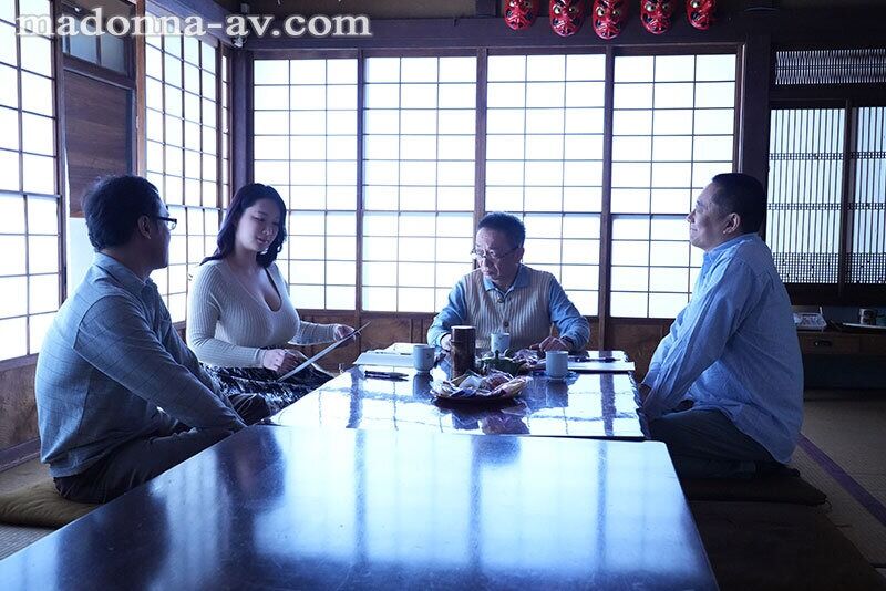 城ヶ崎百瀬 中出し 町内会の乳オナホにされた人妻 ~Nカップを躾ける中年オヤジの輪◯集会~