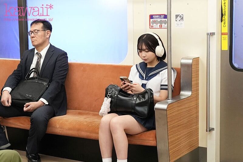 齋藤かさね 中出し 終電で寝過ごした女子学生は駅員に車両痴◯され始発まで抜かずの種付けプレス23発
