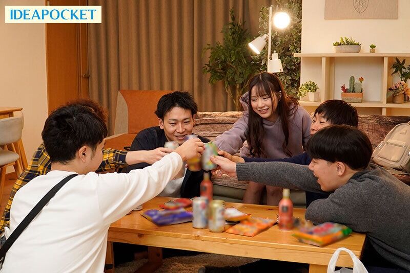 佐々木さき 騎乗位 「女1人で参加したのが間違いでした…」 宅飲みで同級生達に廻された女子大生。