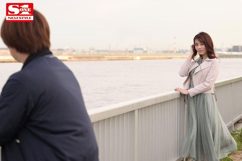 河北彩花 キス・接吻 最愛の人と数年ぶりの再会…一緒に過ごせる僅か数時間は寝る間も惜しんでSEXがしたい。