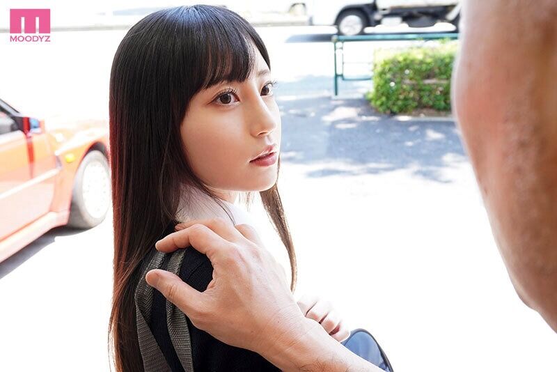 七沢みあ 淫乱・ハード系 「マ〇コ見せたら許してやるよ」 怯える万引き少女を脅してネチネチ性器イジくる変質コンビニ店長が