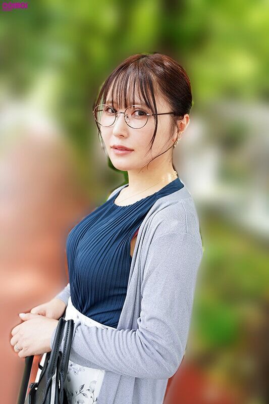 尻フェチ 彼女のいない貧乏な自分にあるのは有り余る性欲と安アパートだけ風俗行く金も無いし若い子はノリが苦手…だからおとな
