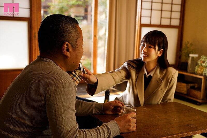 小野六花 制服 奥さんに逃げられ借金まみれアル中ダメダメ叔父さんを励ますうちに… ダメ男好き体質になってしまった姪っ子J