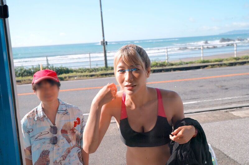 アスリート マジックミラー号ハードボイルド ビ〇トコインで一発当てたチビの俺が目前の海で高身長ビーチバレー娘をナンパ！素
