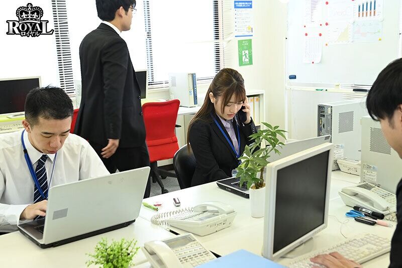 佐藤しお フェラ おチンチン舐めてあげるから恋人のフリしてっ！早く結婚しろとうるさい両親を安心させるために超カワイイ同期