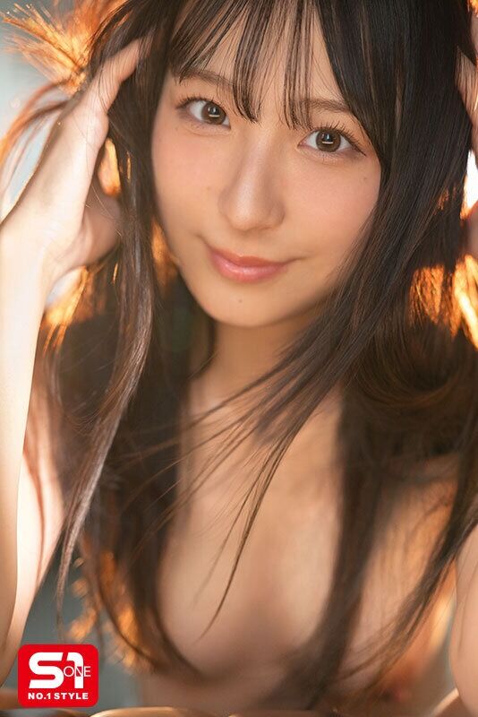 新木希空 スレンダー ダイヤモンド美少女がヨダレ、汗、愛液、マン汁全て舐められる オヤジ10人ベロベロ大乱交。