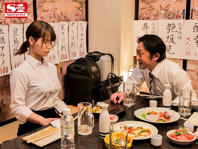 日向かえで イラマチオ 大嫌いなセクハラ部長に仕組まれた出張先相部屋…エロ垢バレたいいなり巨乳新人OLは不覚にもイキまく