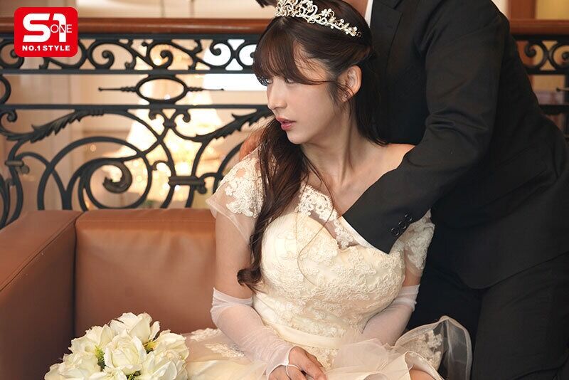 結婚式間近の花嫁、新郎との愛あるSEXよりも男性ウェディングプランナーから無理やり犯れるほうがまこビチャ濡れでイキまくる。 七ツ森りり