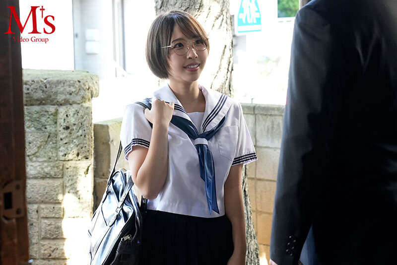 おばさんには内緒にしておいてあげるから...いっぱいしよ? 8年ぶりに再会した姪っ子の発育盛りのおっぱいといやらしい腰使いに耐えきれず何度も何度も中出ししてしまった私。 宍戸里帆 1