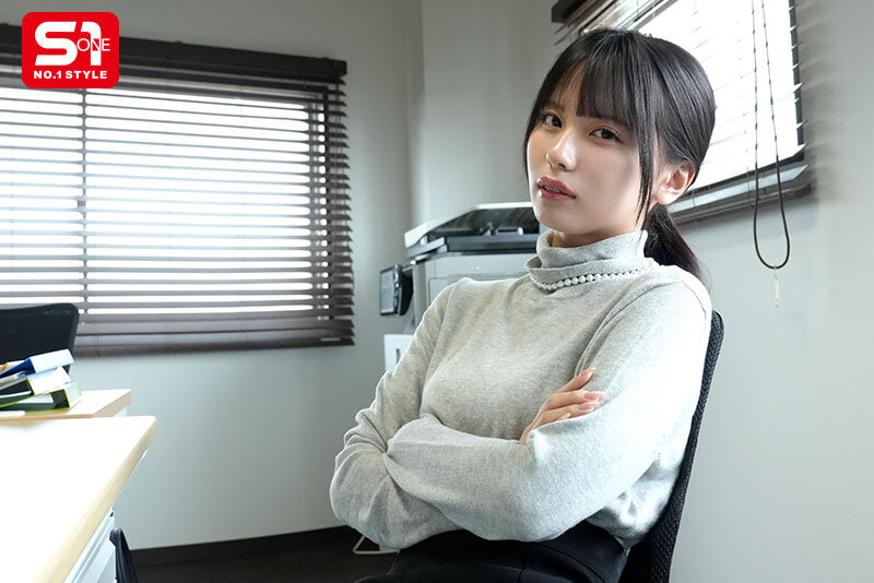 出張先ホテルでチビのくせに生意気な新卒OLと相部屋... この絶好の機会に鷲掴みイラマレ●プで男の力の怖さを分からせてやった。 渚あいり 1