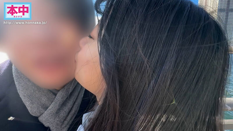 息子と妻が実家に帰省中、息子が通う保育園の可愛いと思っていた小柄な保育士さんをダメ元でデートに誘ったら、初めは断られたけど、次の日にやっぱりOKですと連絡がきて、横浜でデートして、近くのホテルに連れ込んだら、彼女も期待していたのかすごく嬉しそうで... 北岡果林 1