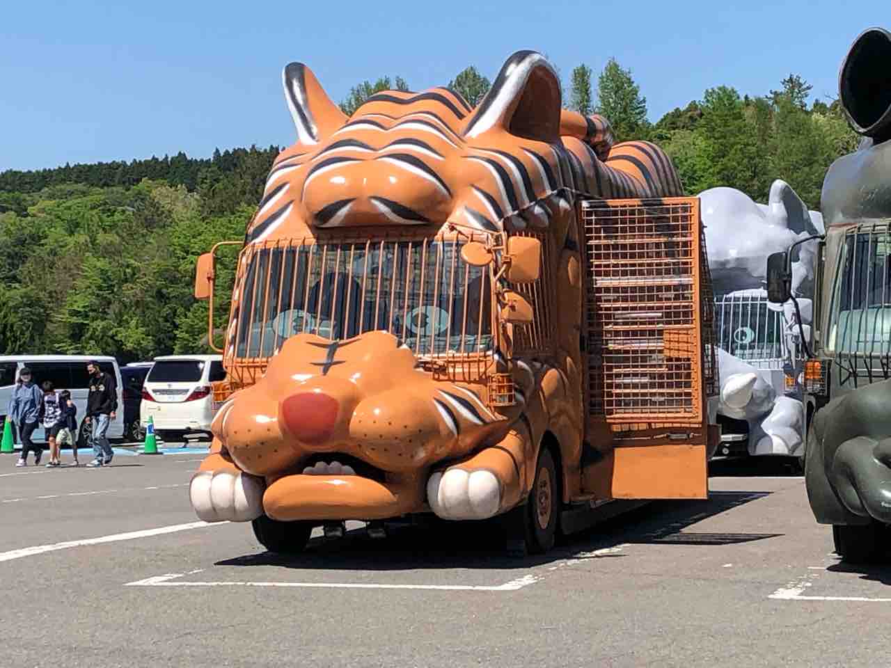 May 01 22 マスター ツートンのちょっと天使な添乗員の話