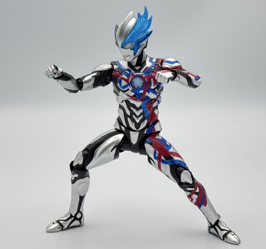 S.H.Figuarts ウルトラマンブレーザー | 魂ウェブ