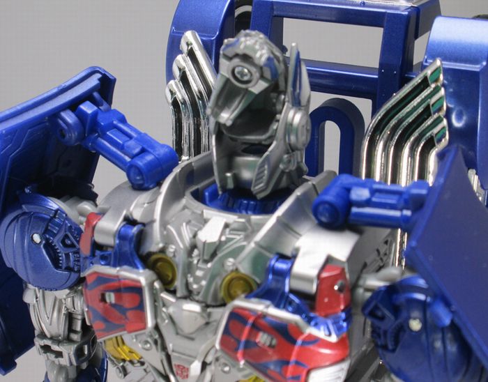 AD31 アーマーナイトオプティマスプライム 大きかったのでかなり
