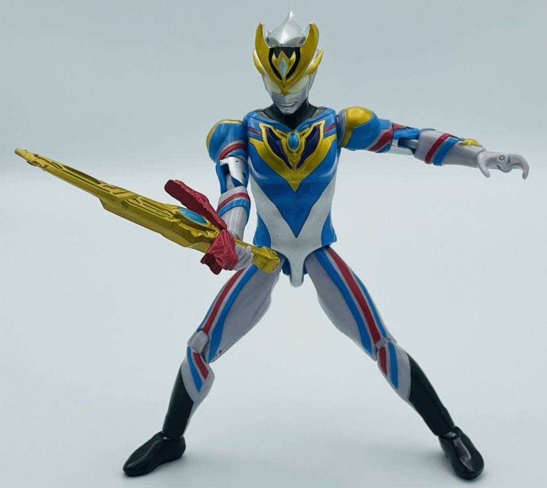 ウルトラアクションフィギュア ウルトラマンデッカー ダイナミックタイプ Amazon.co.jp: ウルトラアクションフィギュア ウルトラマン