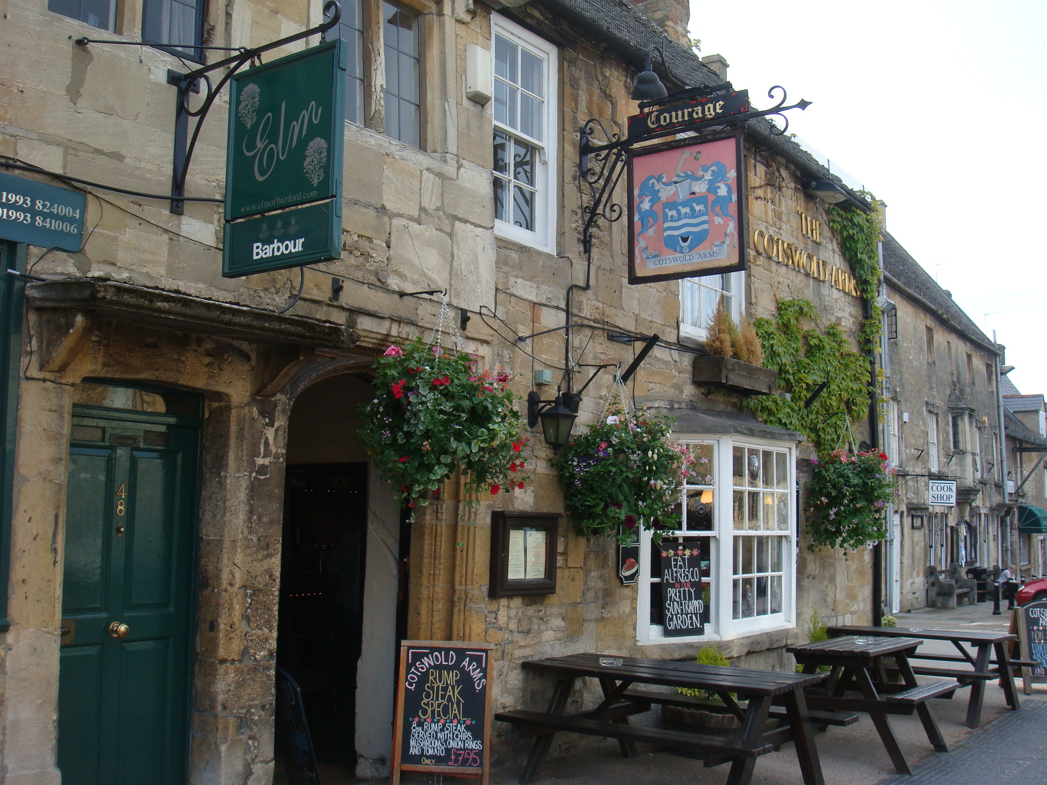 コッツウォルズのb B ギリシャで暮らそう