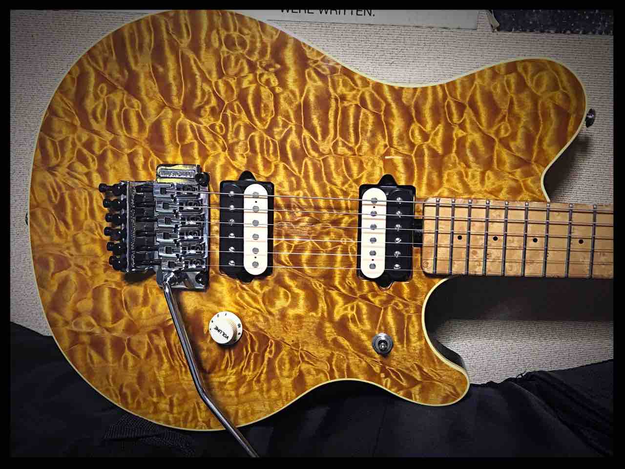Music Man エレキギター　AXIS EX MUSIC MAN AXIS EX Trans Red <ミュージックマン>｜平野楽器